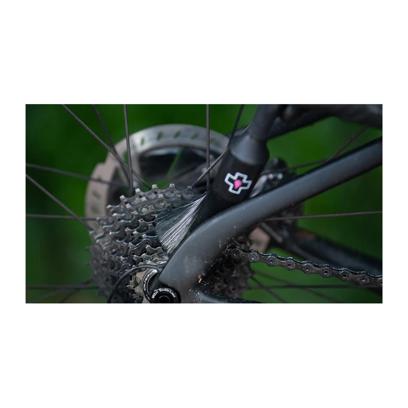  Drivetrain Detailer Brush