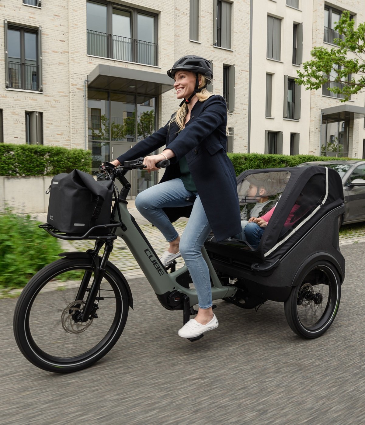 Exclusif chez Barracuda, le fabuleux nouveau Trike Family Hybrid de Cube !