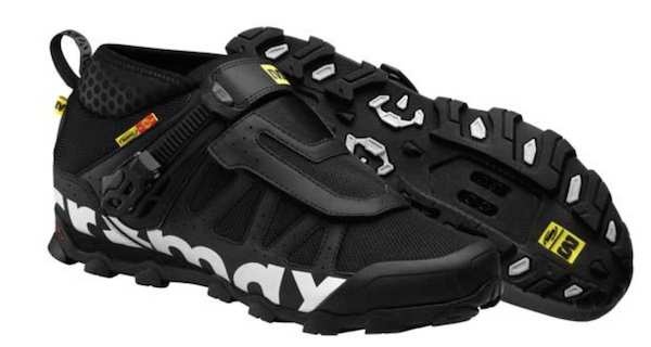 Mavic décline ses chaussures Crossmax en couleur noire !