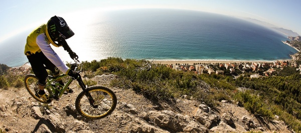 Mavic décline ses chaussures Crossmax en couleur noire !