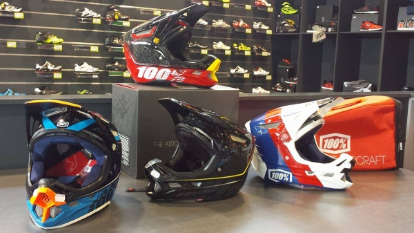 Les casques 100% sont à présent disponibles en magasin !
